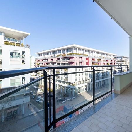 Milano Rogoredo Apartment With Garage Bagian luar foto