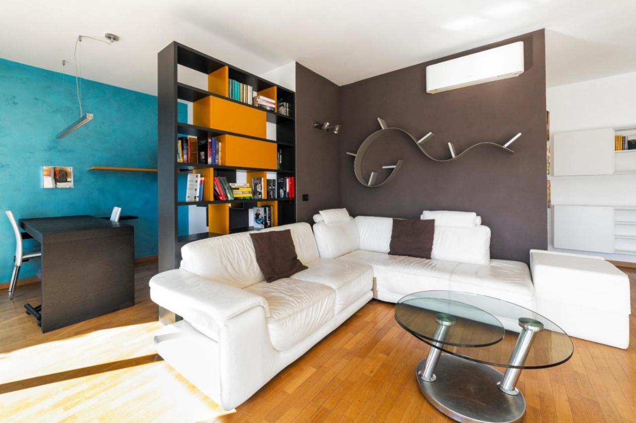 Milano Rogoredo Apartment With Garage Bagian luar foto