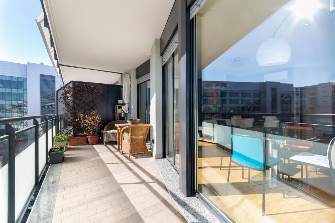 Milano Rogoredo Apartment With Garage Bagian luar foto