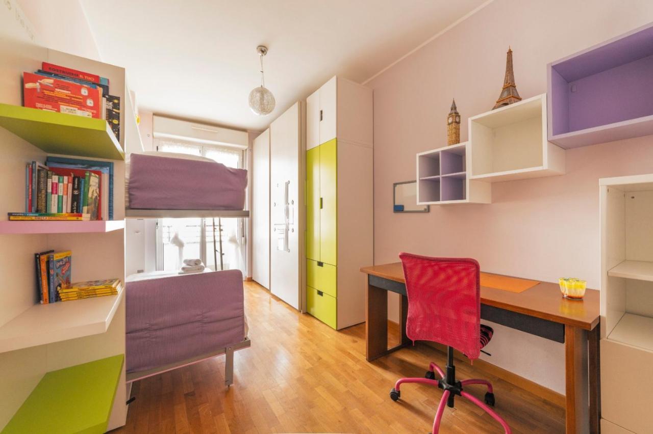 Milano Rogoredo Apartment With Garage Bagian luar foto