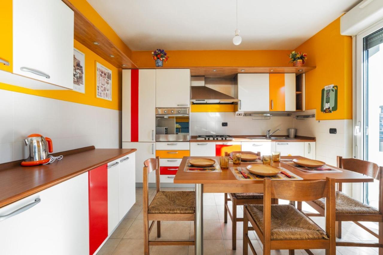 Milano Rogoredo Apartment With Garage Bagian luar foto