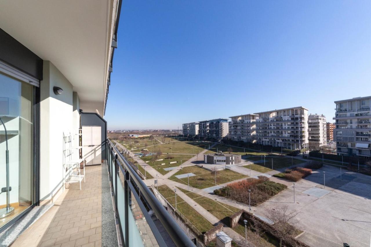Milano Rogoredo Apartment With Garage Bagian luar foto